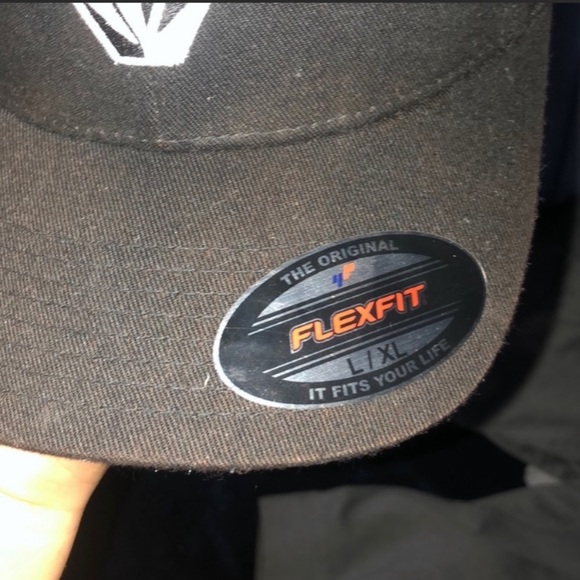 Volcom Hat - Picture 3 of 3